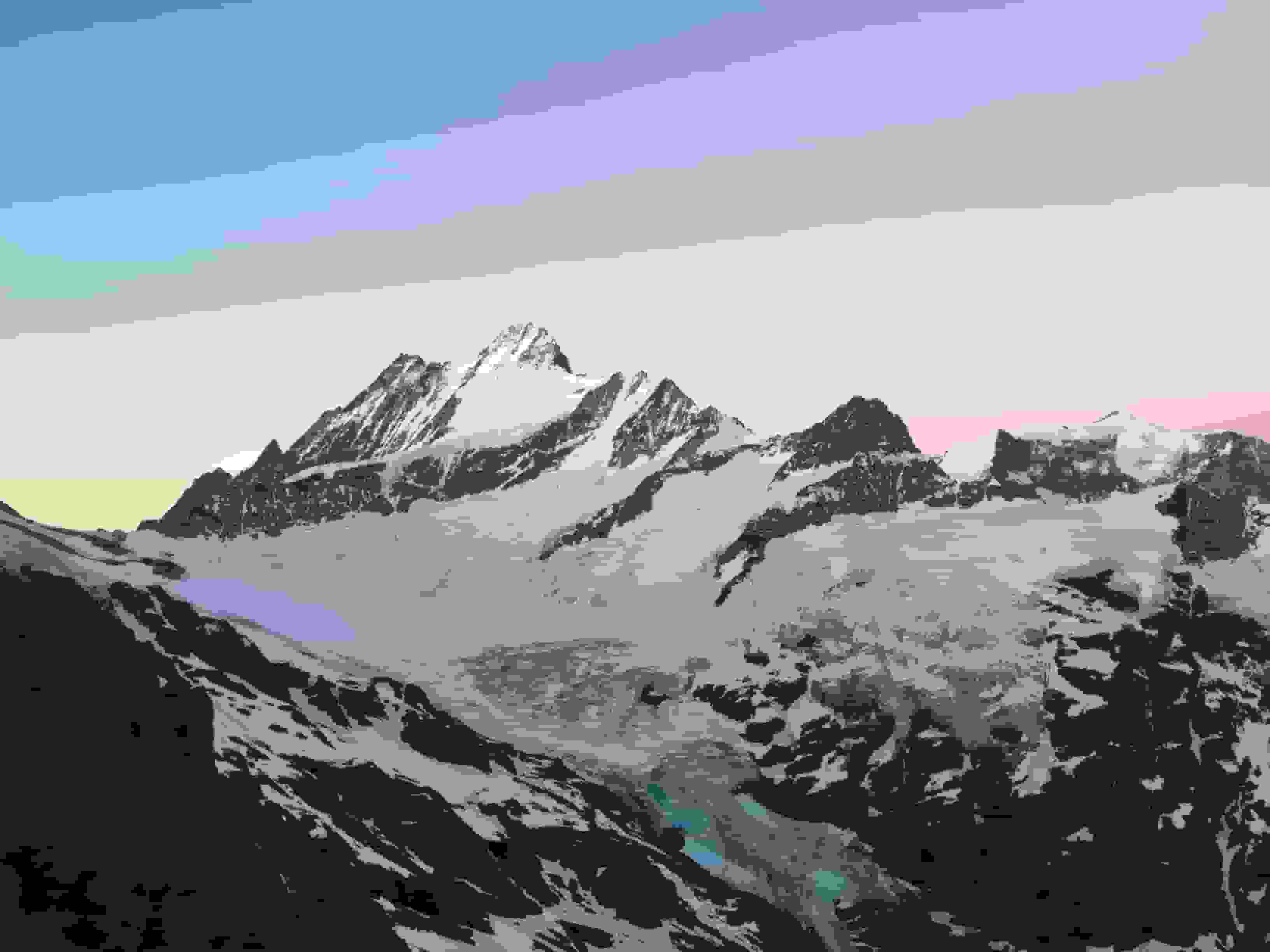 Schreckhorn im Dämmerlicht