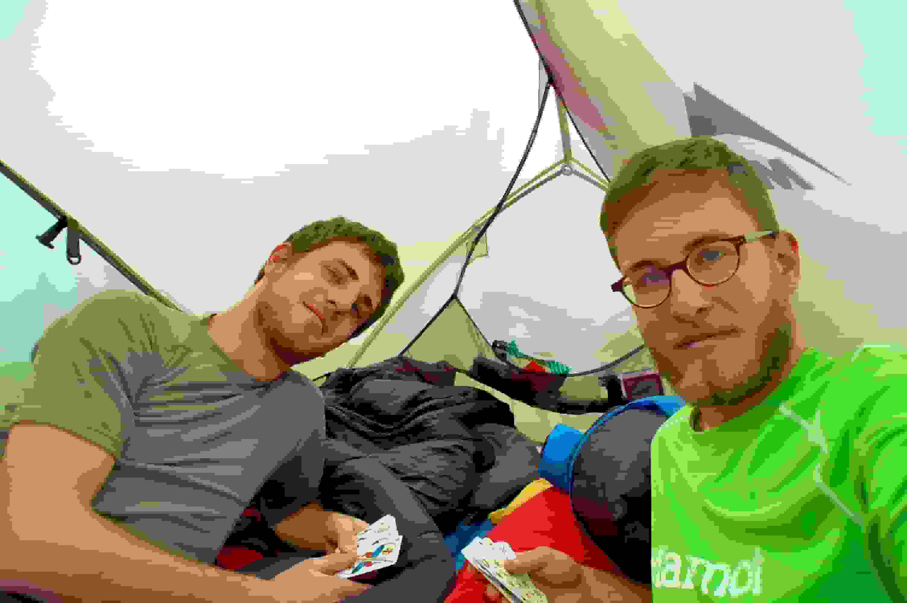 Zeit vertreiben mit Kartenspiel