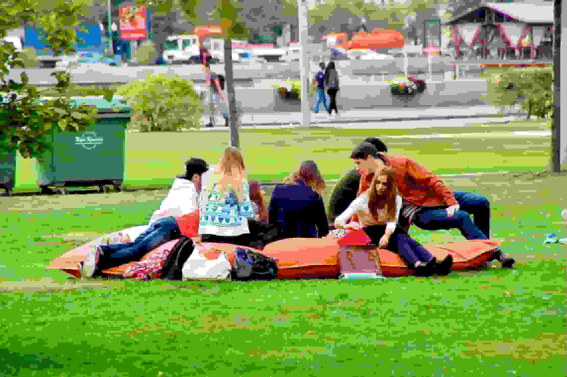 Im Gorki Park bieten sich viele Möglichkeiten zum Entspannen an