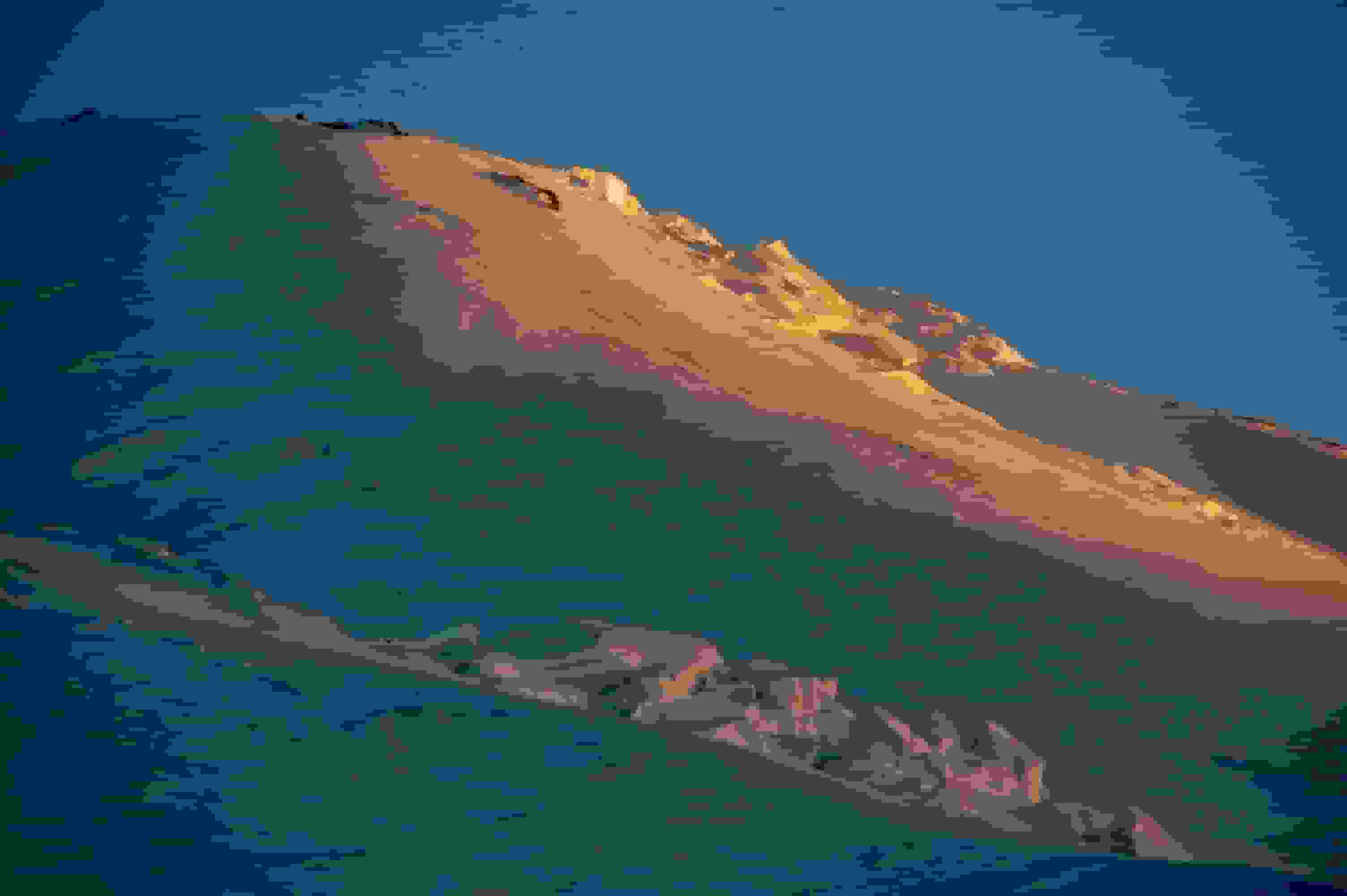 Elbrus Westgipfel am Abend