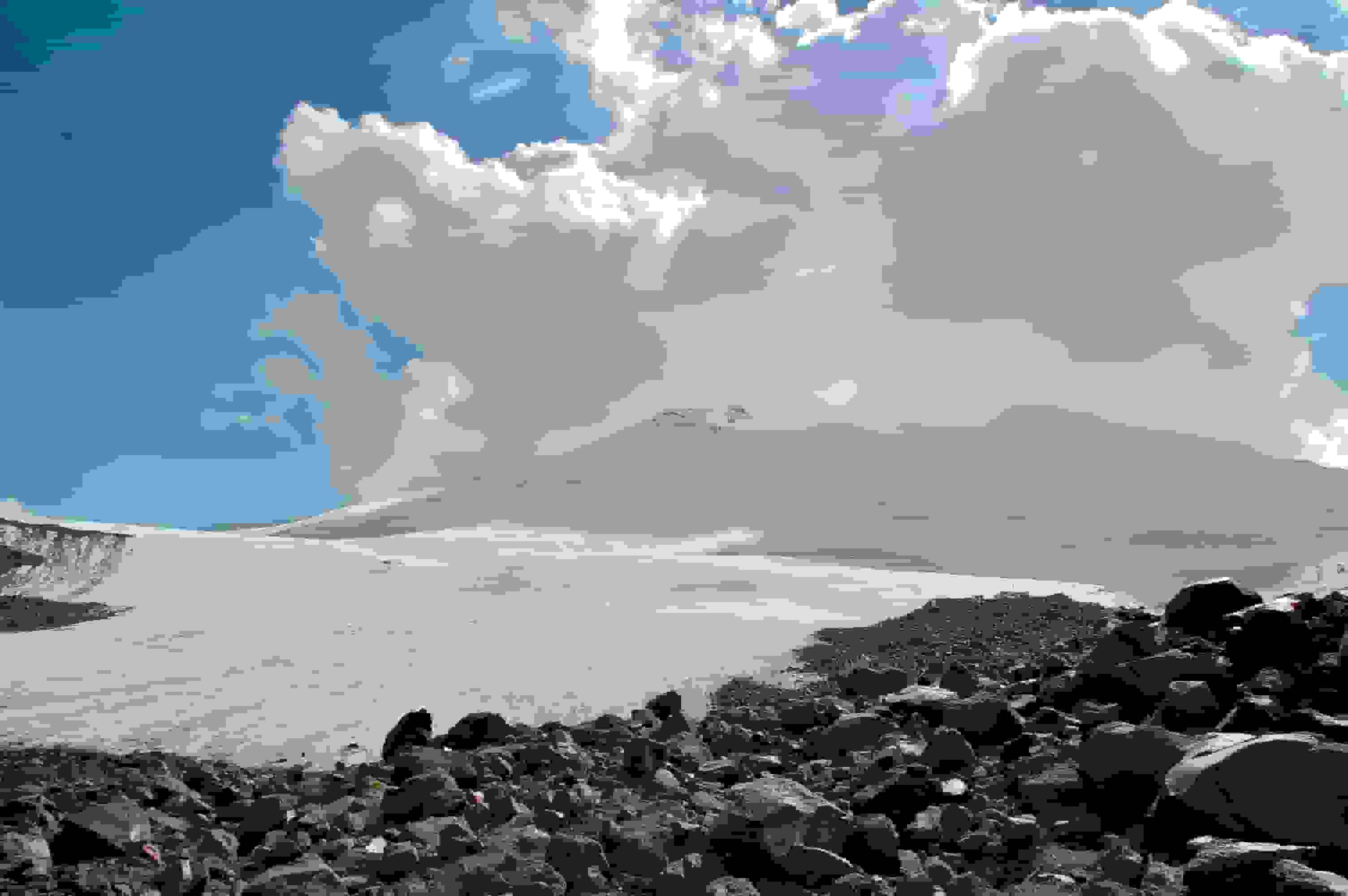 Blick vom Hochlager in Richtung Elbrus (Ostgipfel)