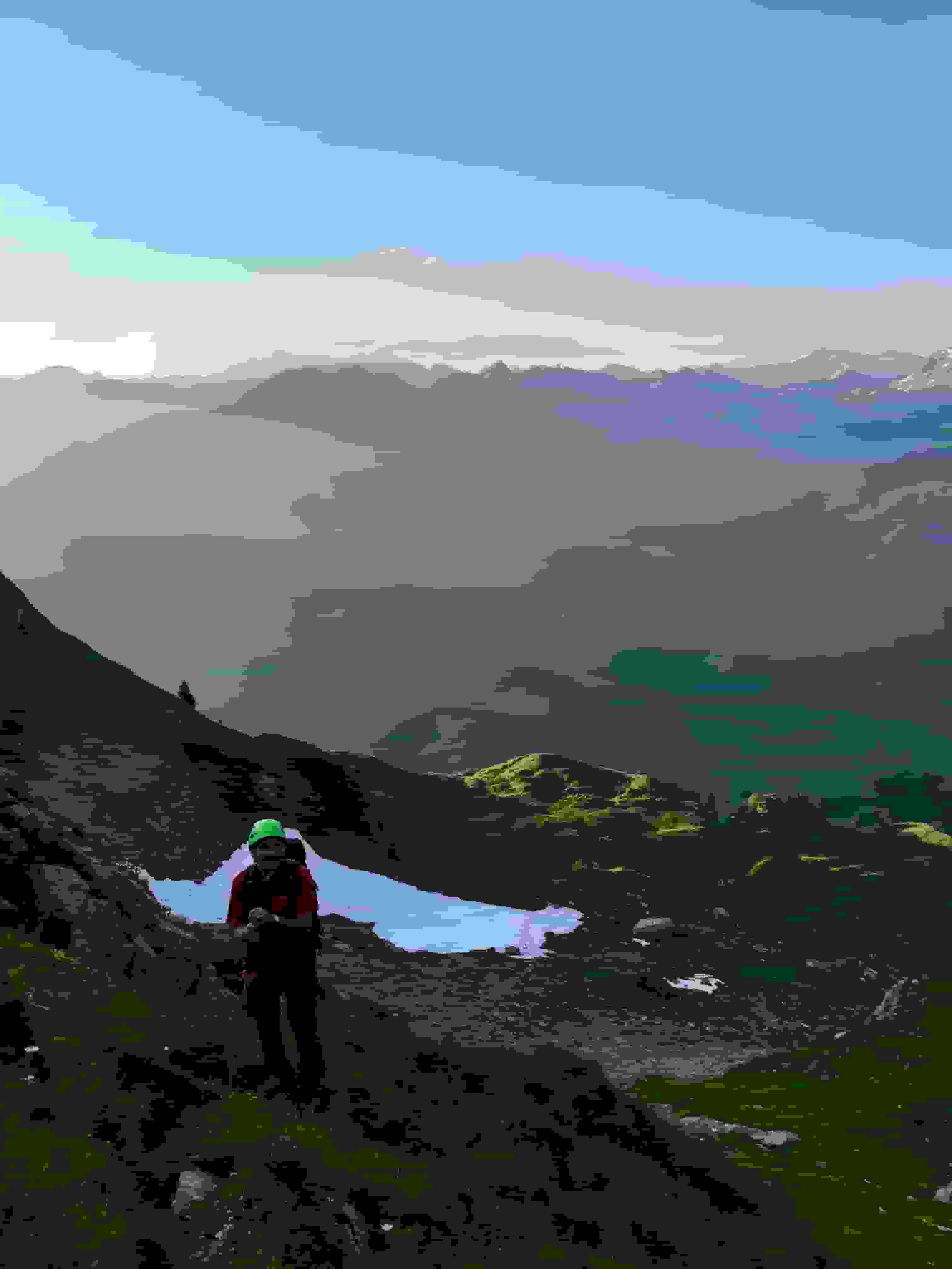 Meist gute Wegspuren führen uns nach oben