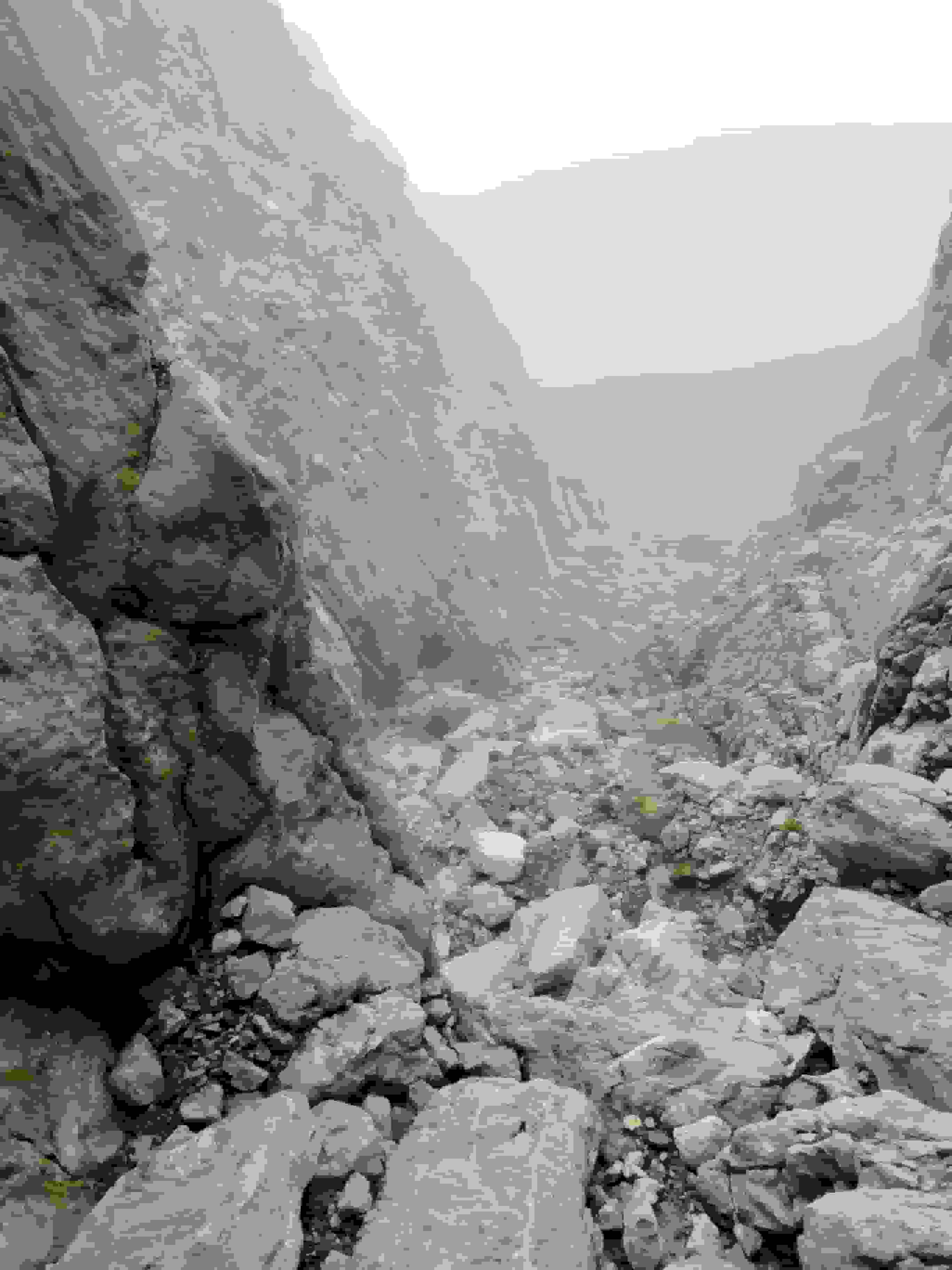 Im Schaffhauserkamin - Blick nach unten